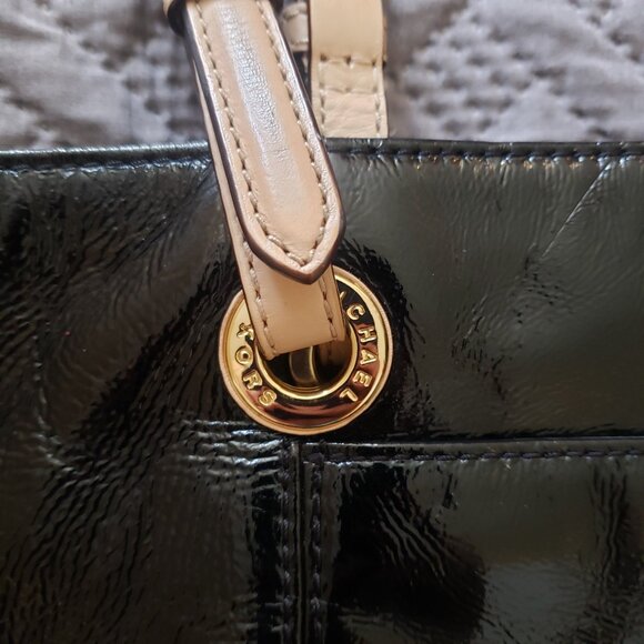 Michael Kors Black Shiny Leather Purse - Picture 2 of 9